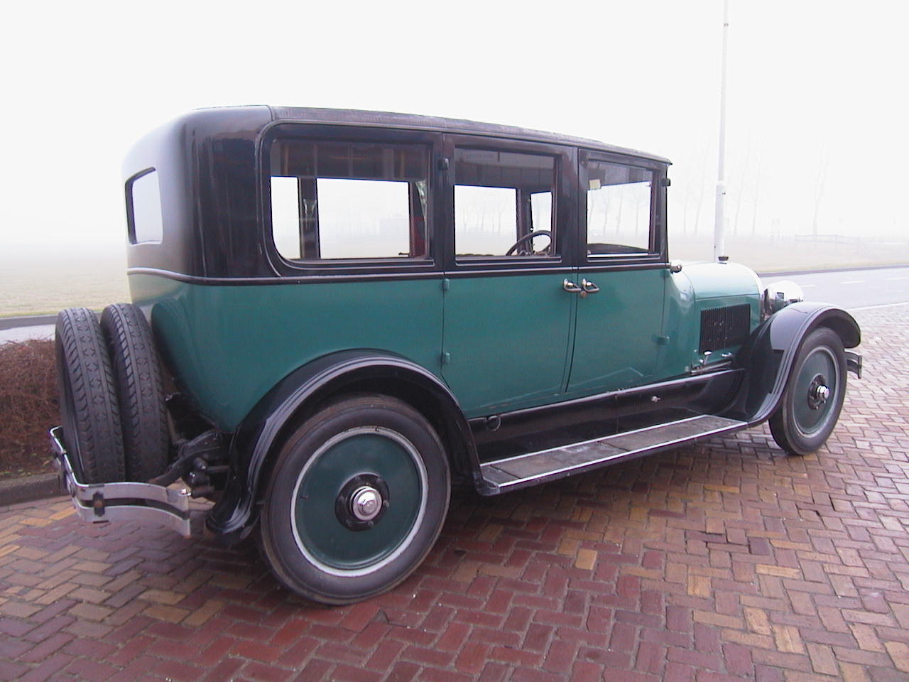Cadillac V63 Suburban 1924 (3)