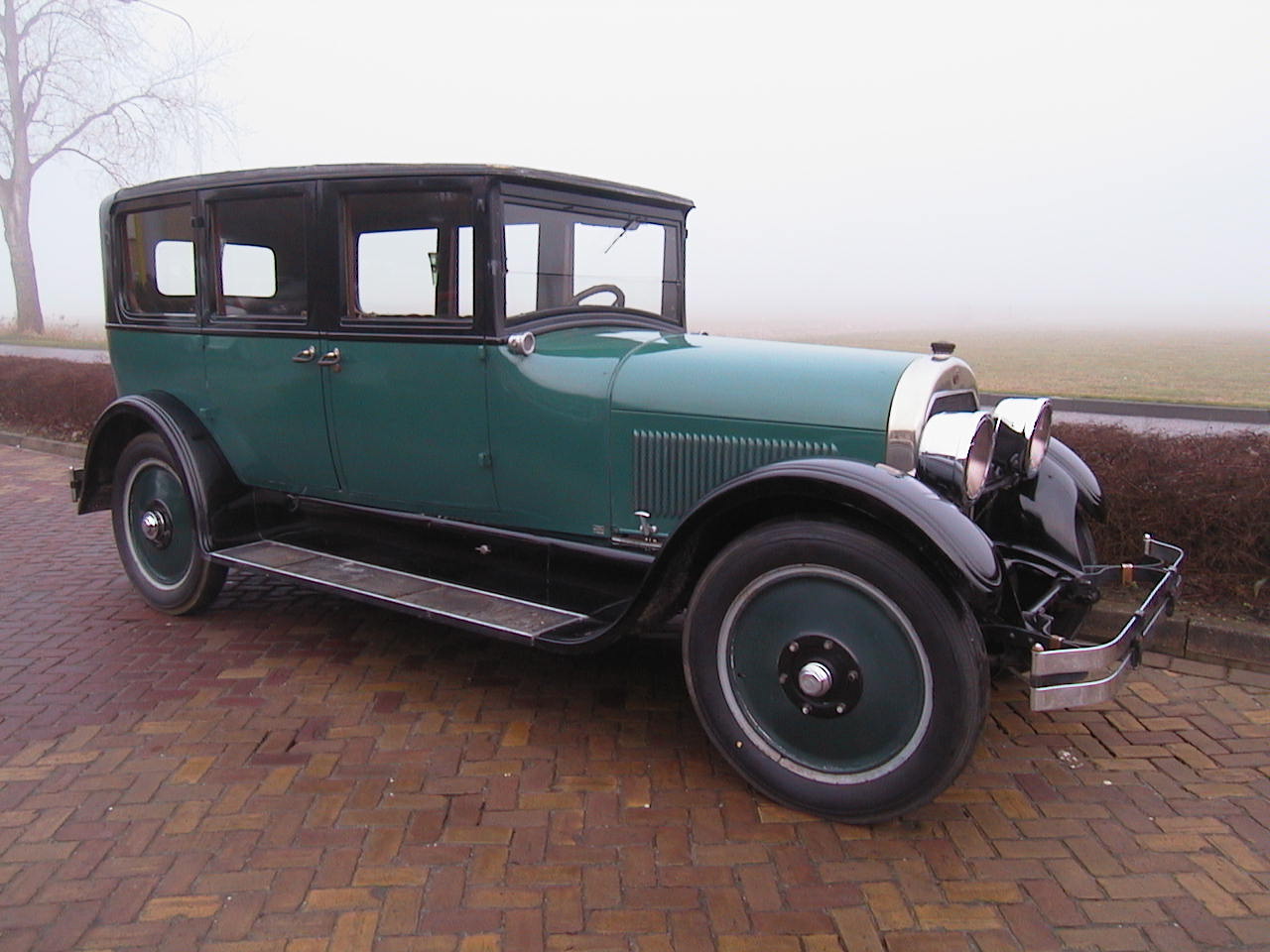 Cadillac V63 Suburban 1924 (5)