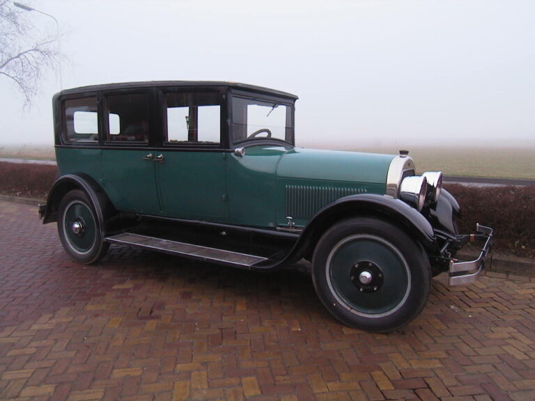 Collectie - Cadillac V63 Suburban 1924