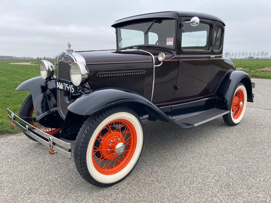 Ford Model A Coupe 1930 (1)