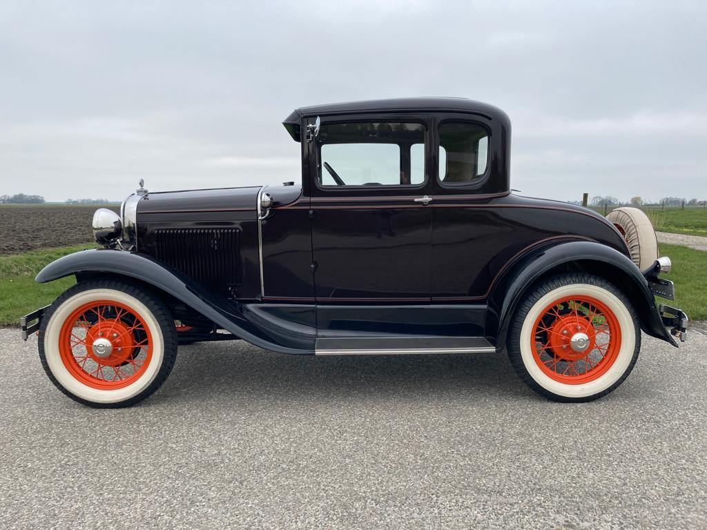 Ford Model A Coupe 1930 (2)